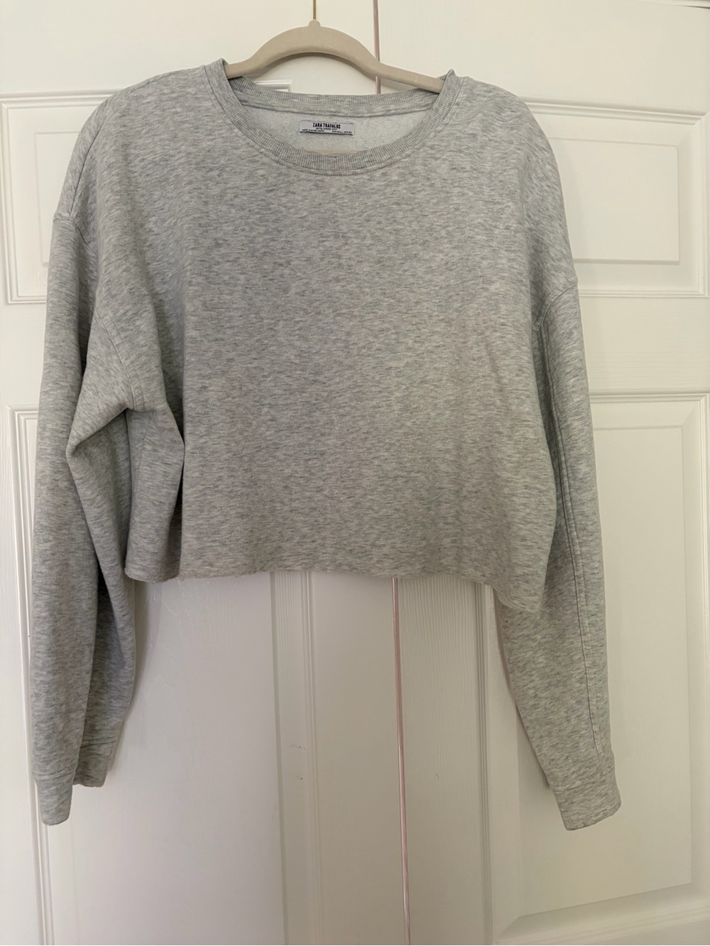 Zara Cropped Sweatshirt Light Grey Crewneck Sweatshirt